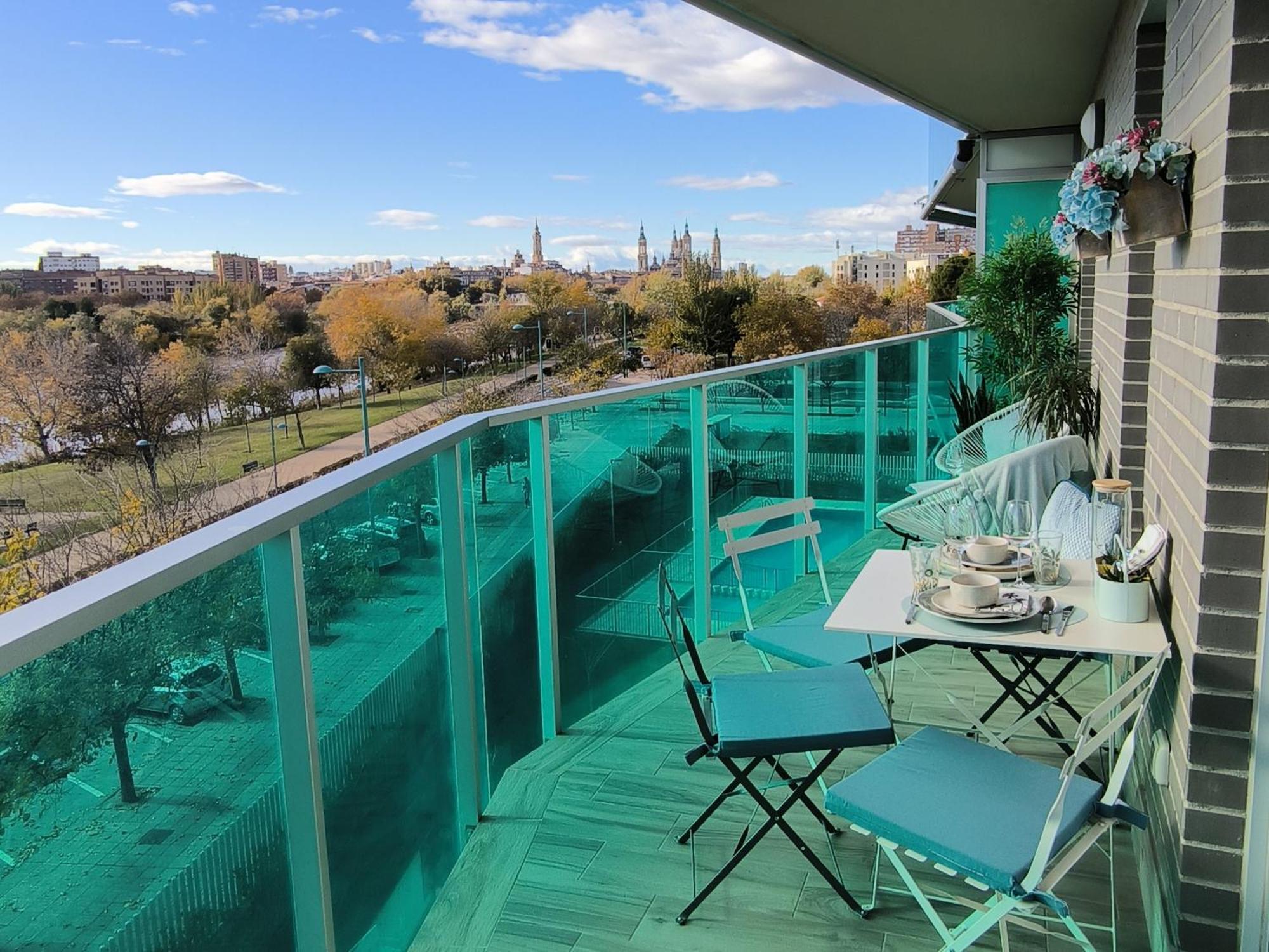 El Balcon Del Ebro By Alogest- Vistas, Piscina Y Con Parking Apartman Zaragoza Kültér fotó