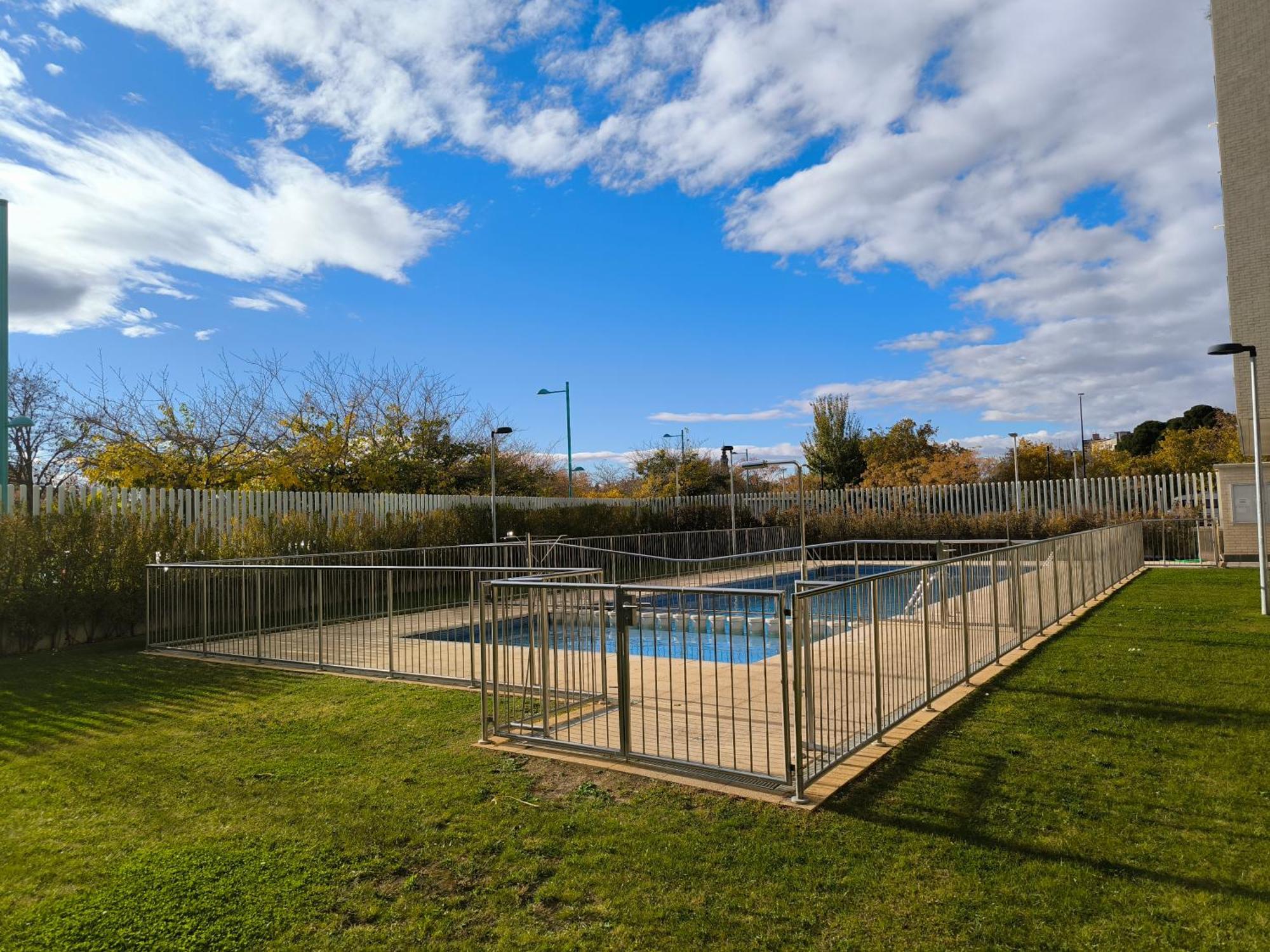 El Balcon Del Ebro By Alogest- Vistas, Piscina Y Con Parking Apartman Zaragoza Kültér fotó